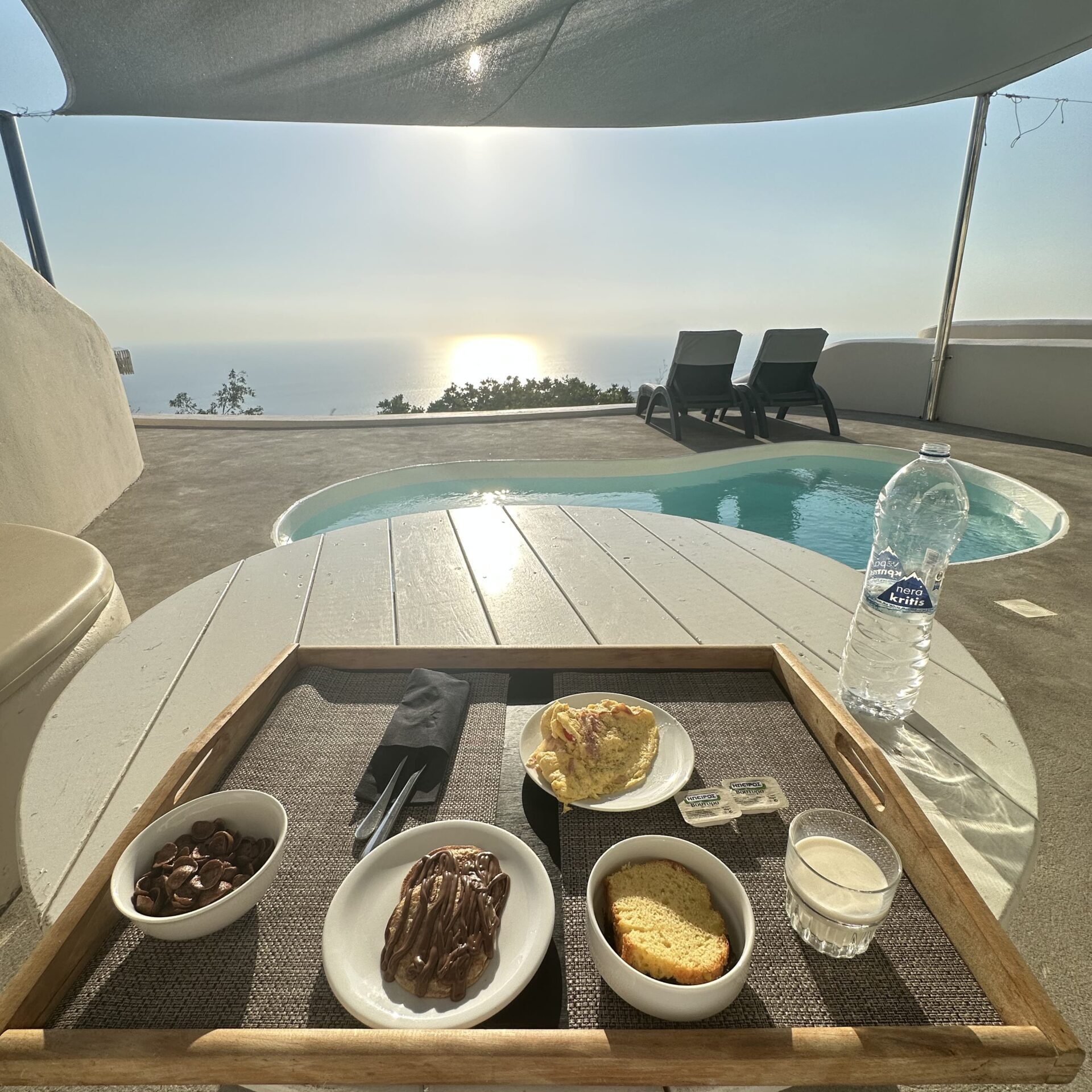 Perfect mornings in Santorini
